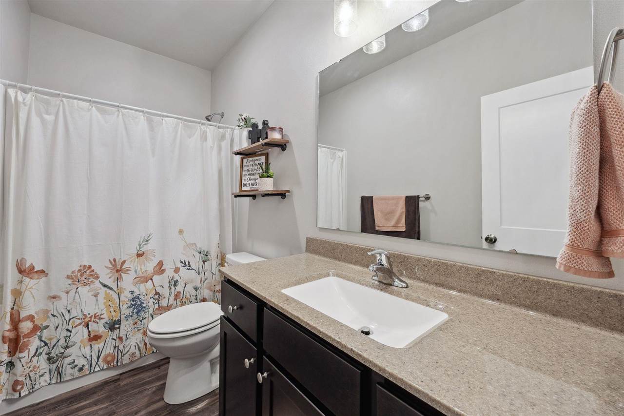 1220 Leann Cir