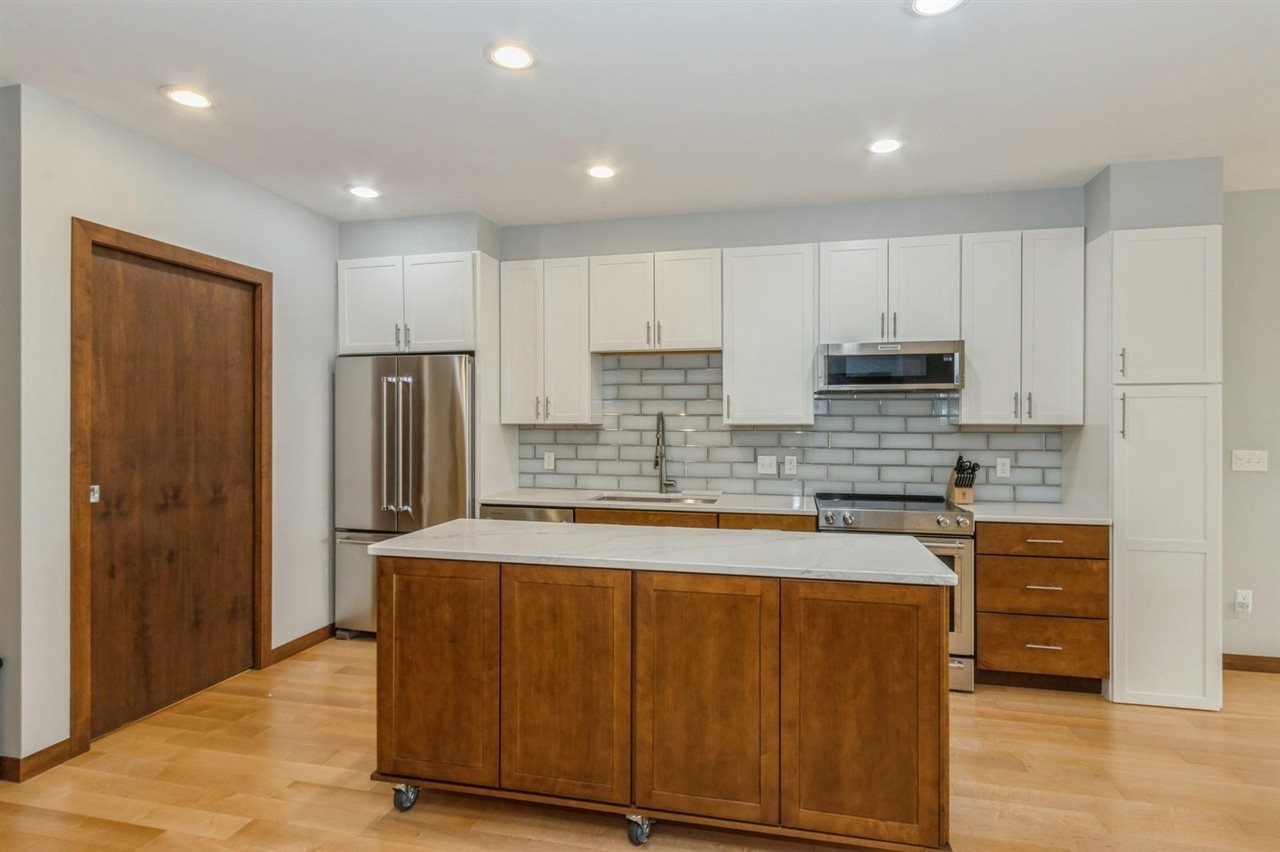 1303 5th St Unit: 402