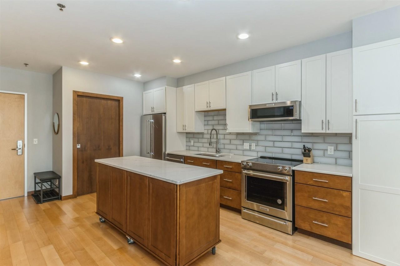 1303 5th St Unit: 402
