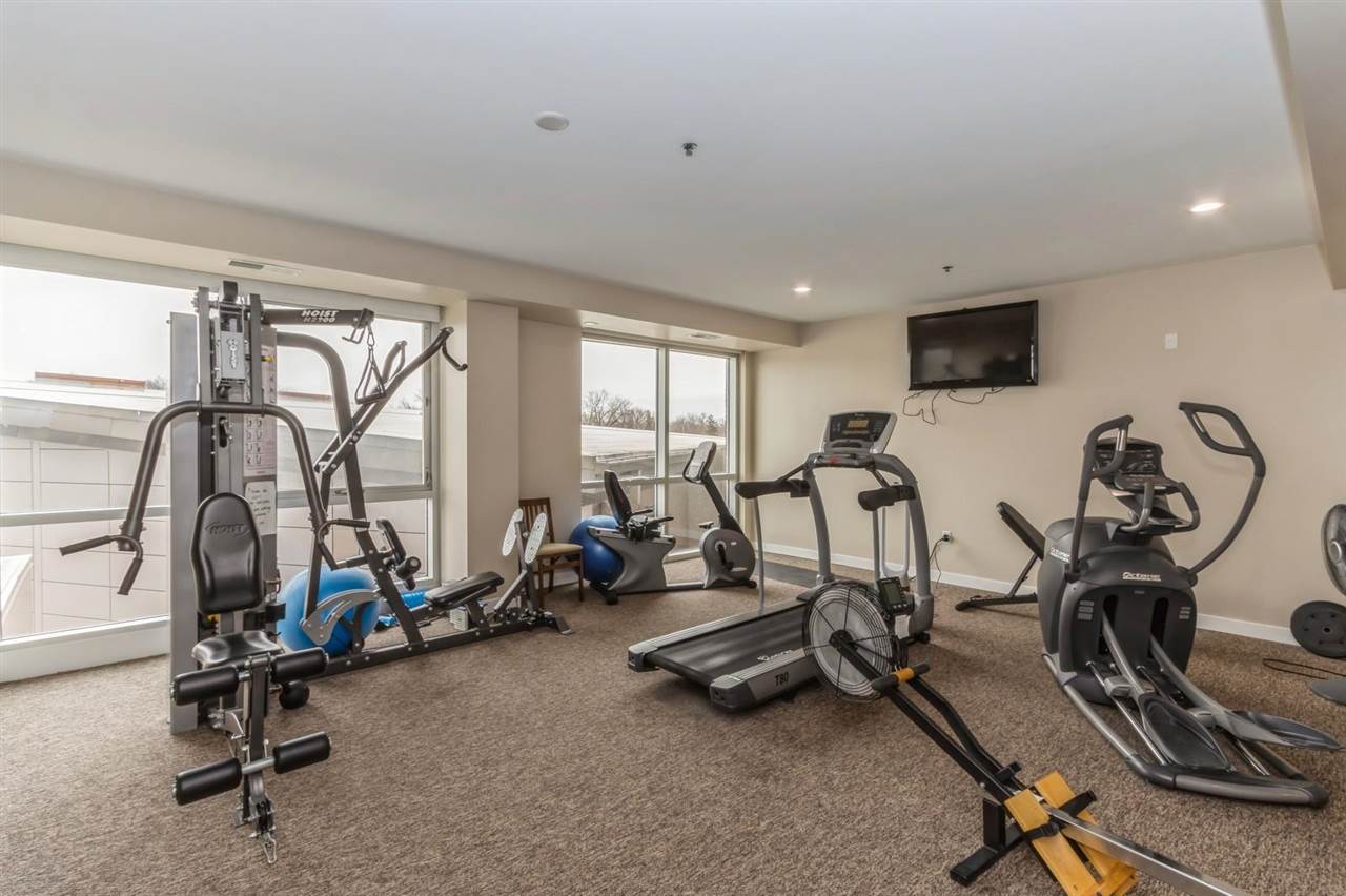 1303 5th St Unit: 402
