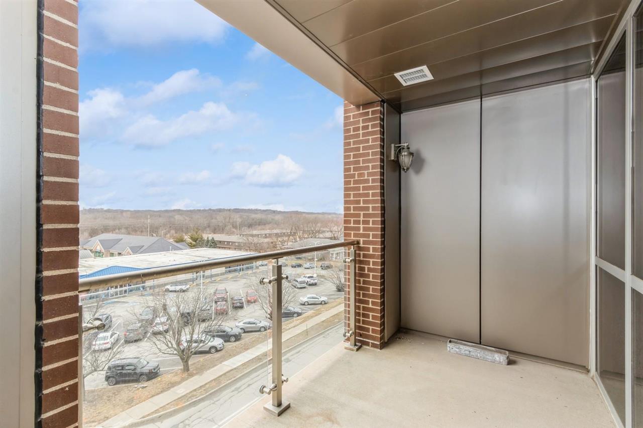 1303 5th St Unit: 402