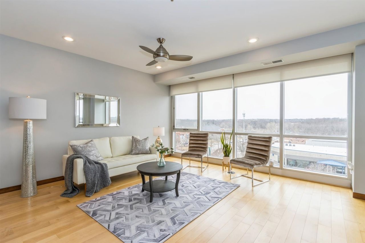 1303 5th St Unit: 402