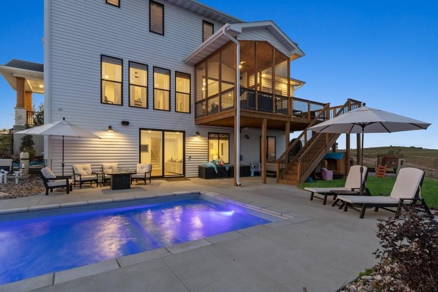 1702 Green Oak Cir