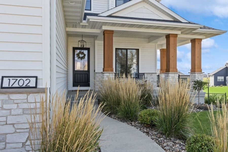 1702 Green Oak Cir