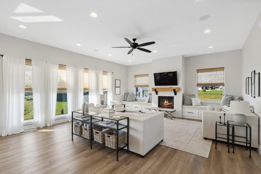 1702 Green Oak Cir