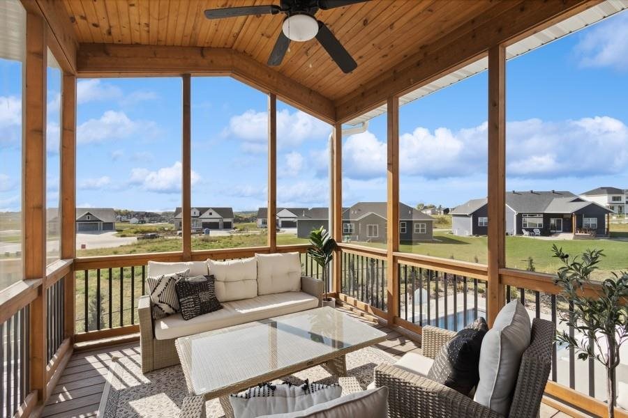 1702 Green Oak Cir