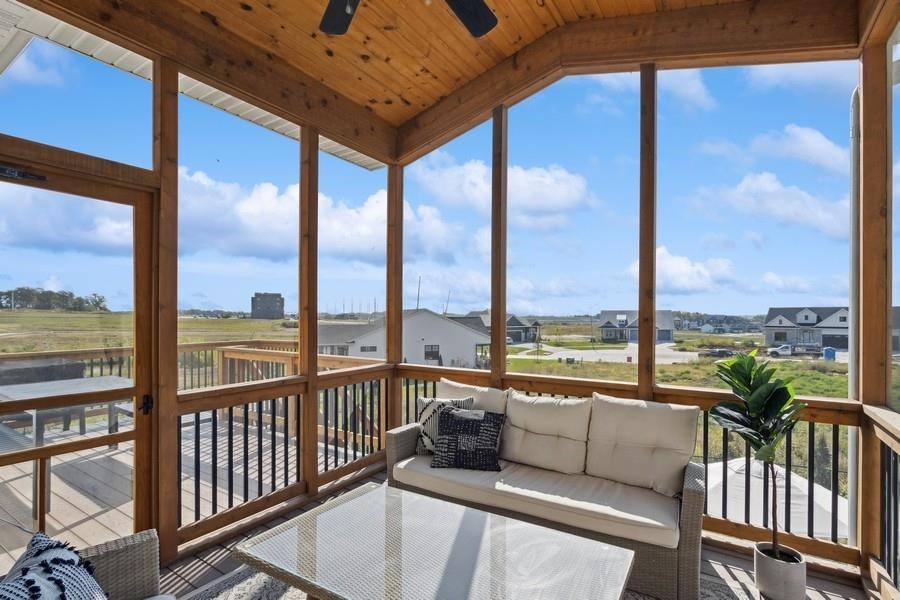 1702 Green Oak Cir