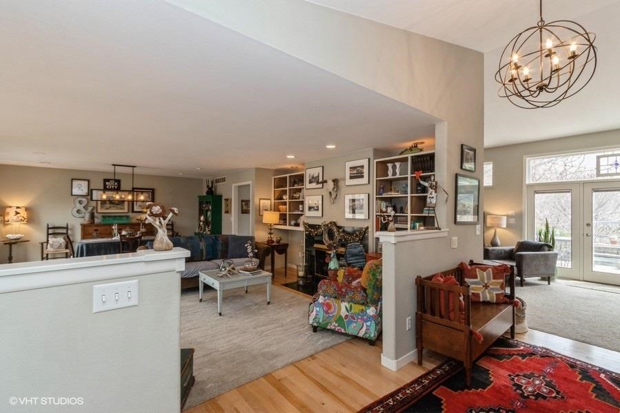 918 Bluffwood Dr