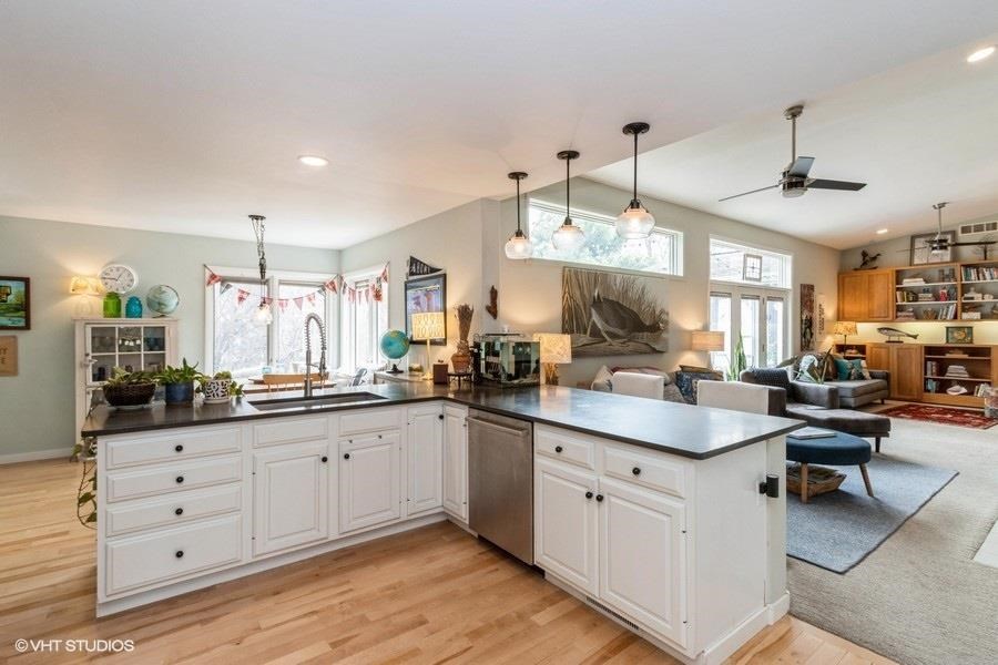 918 Bluffwood Dr