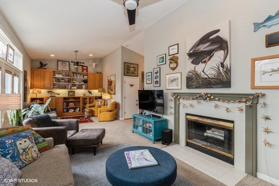 918 Bluffwood Dr