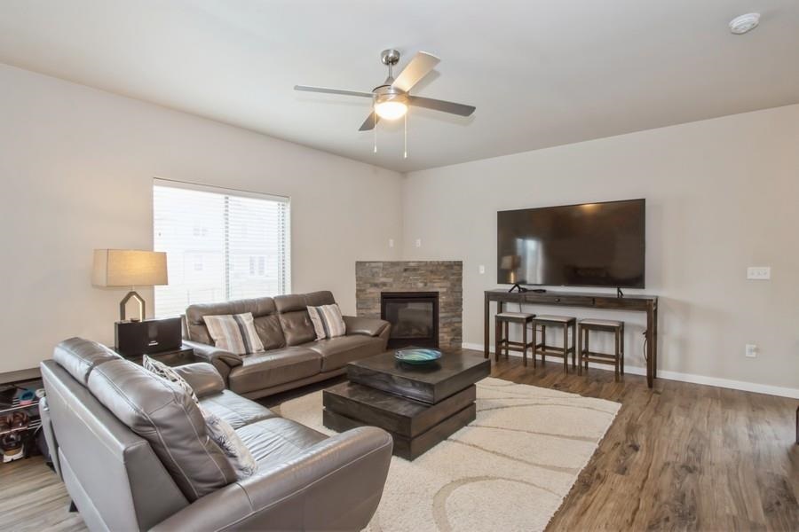 1232 Mary Ln