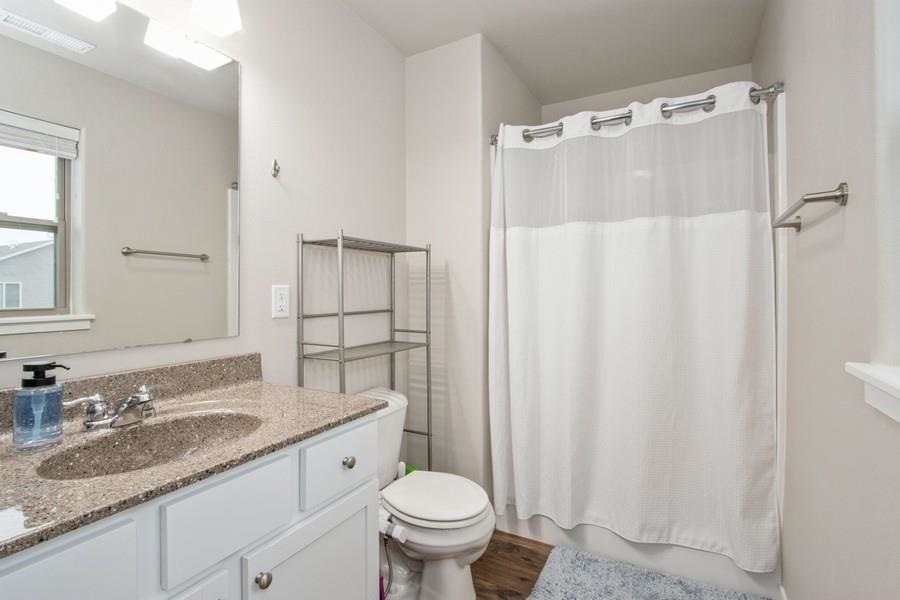 1232 Mary Ln