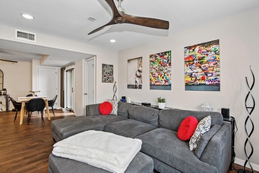 332 S Linn St Unit: 312