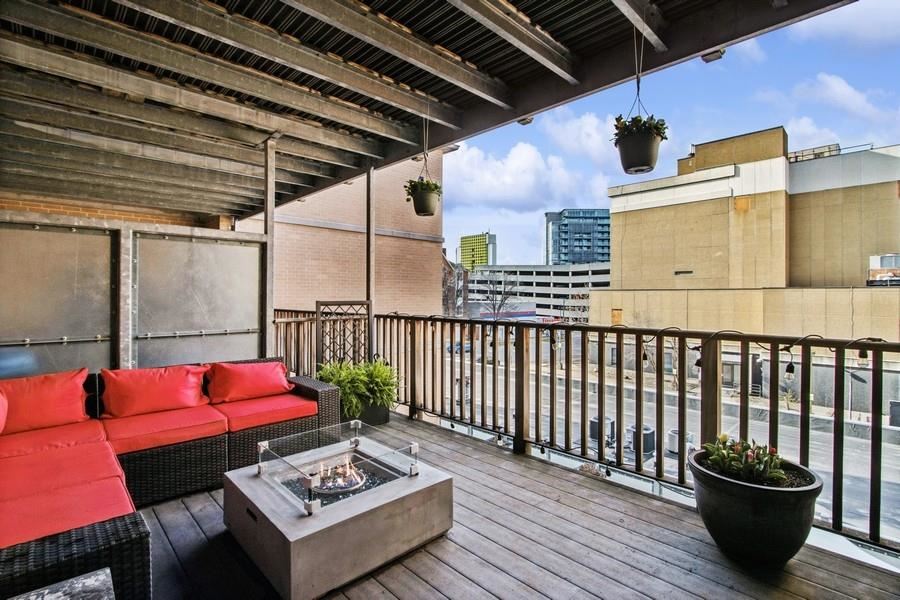 332 S Linn St Unit: 312