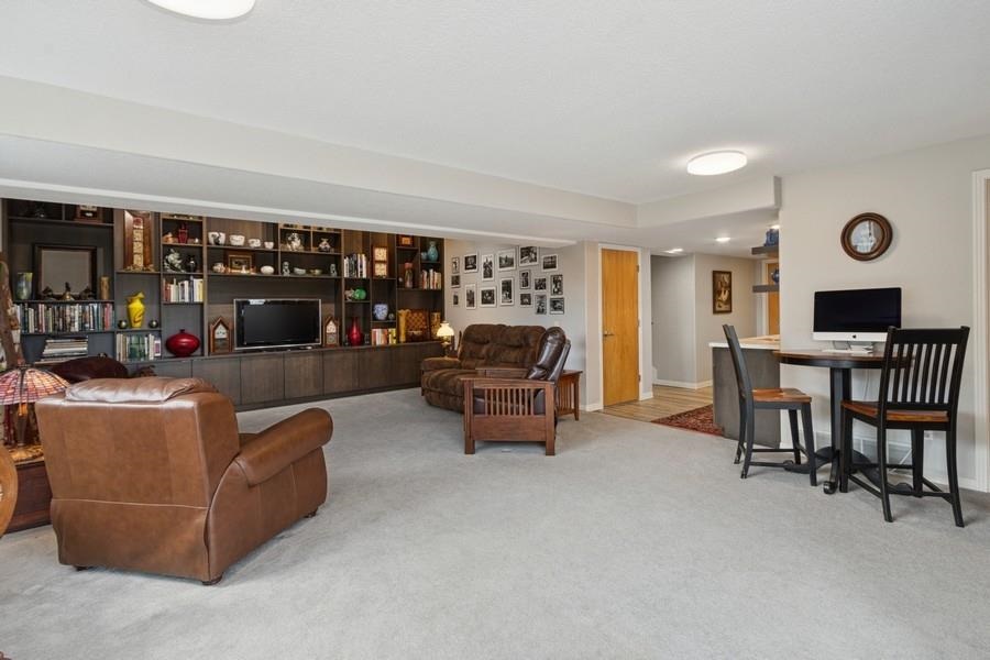 449 Butternut Ln