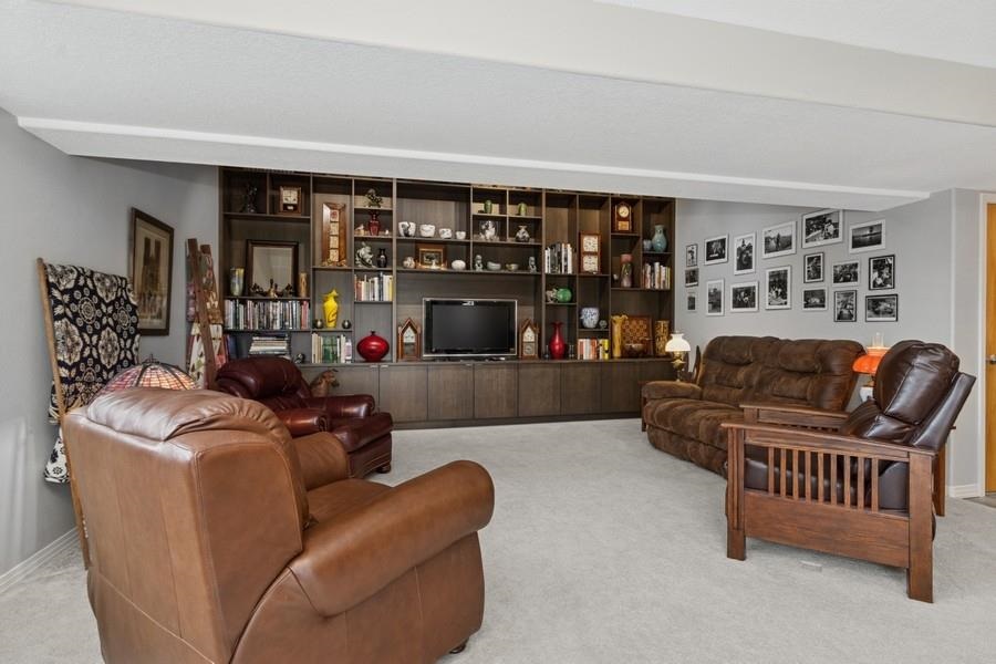449 Butternut Ln