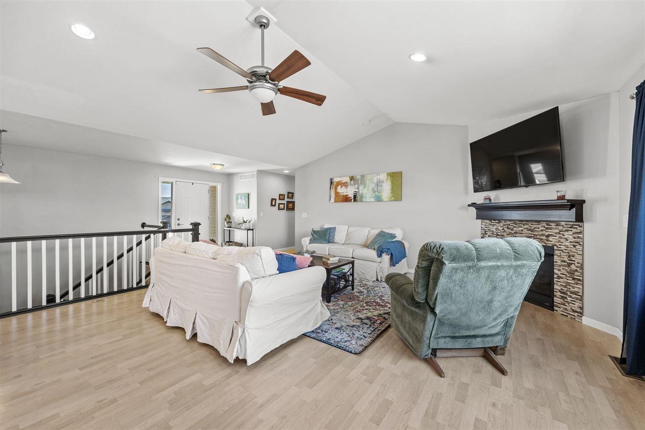 1218 Langenberg Ave