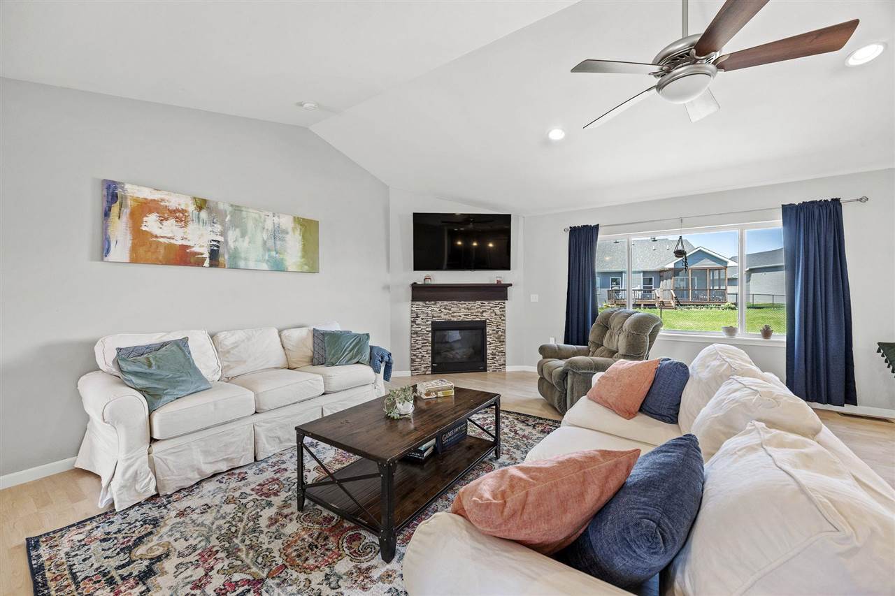 1218 Langenberg Ave