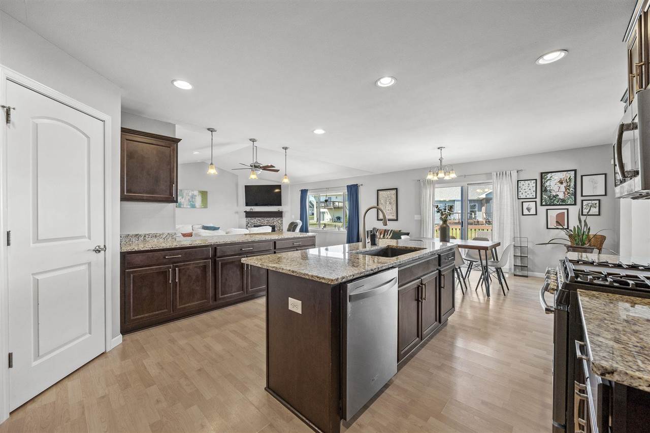 1218 Langenberg Ave