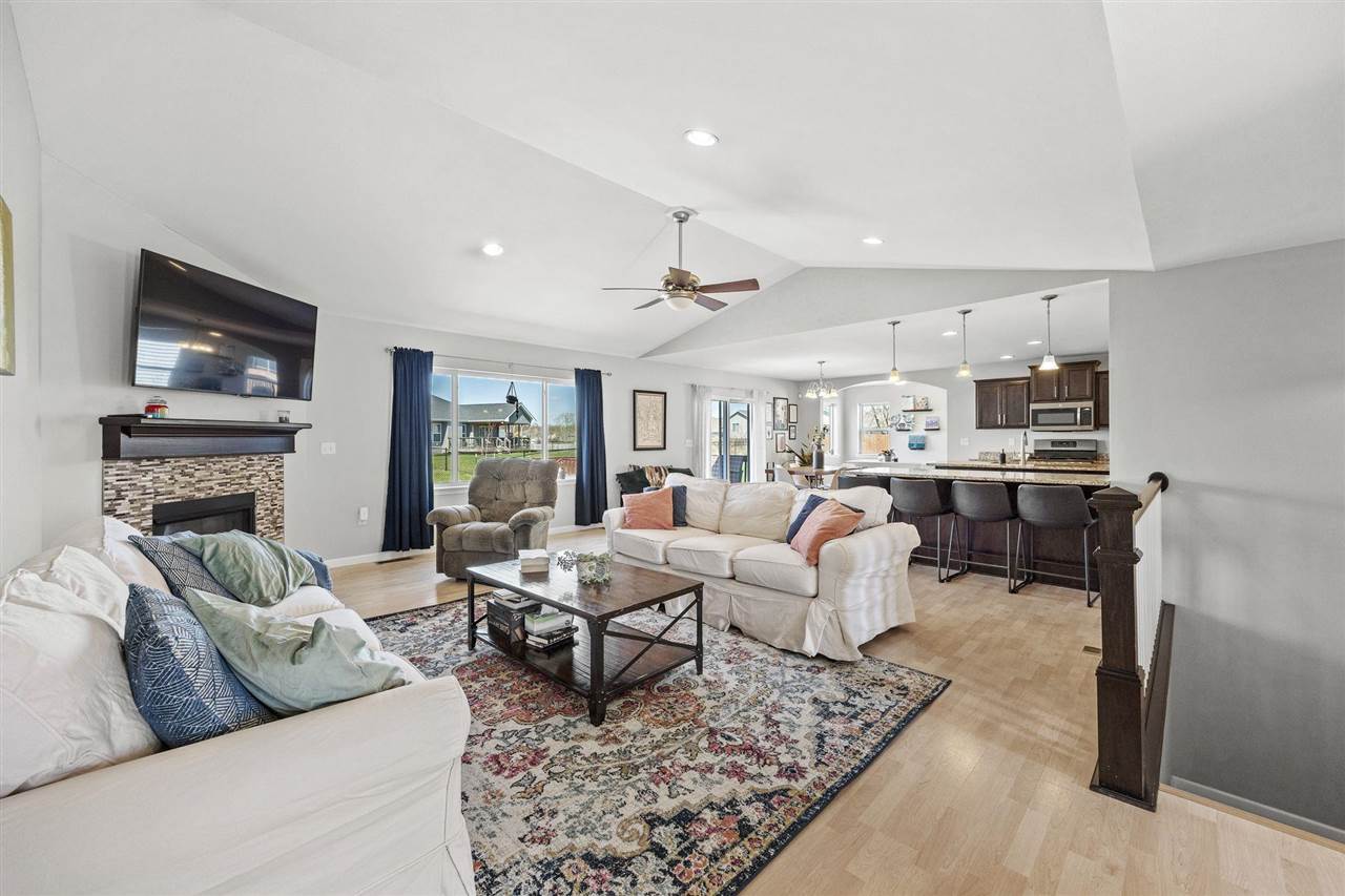 1218 Langenberg Ave