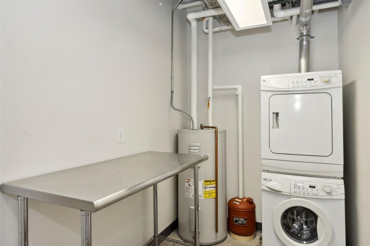 221 E College St Unit: No. 708
