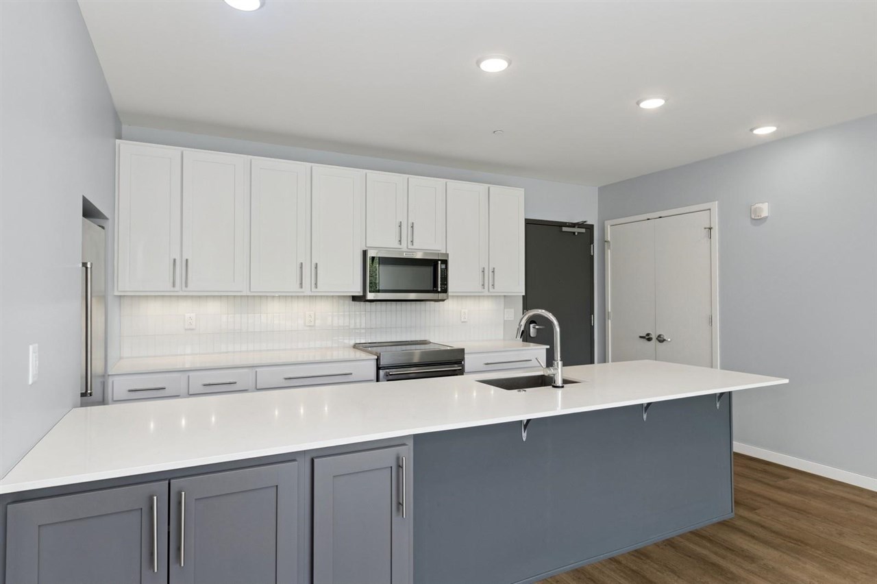 1 University Way Unit: No. 214