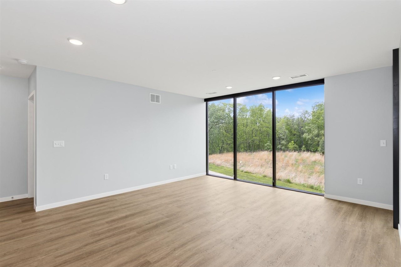 1 University Way Unit: No. 214