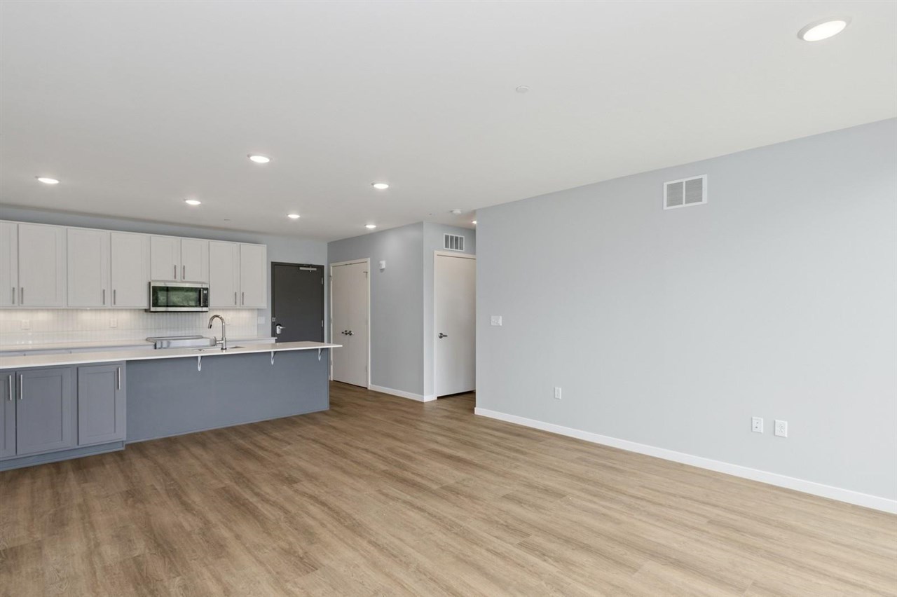 1 University Way Unit: No. 214