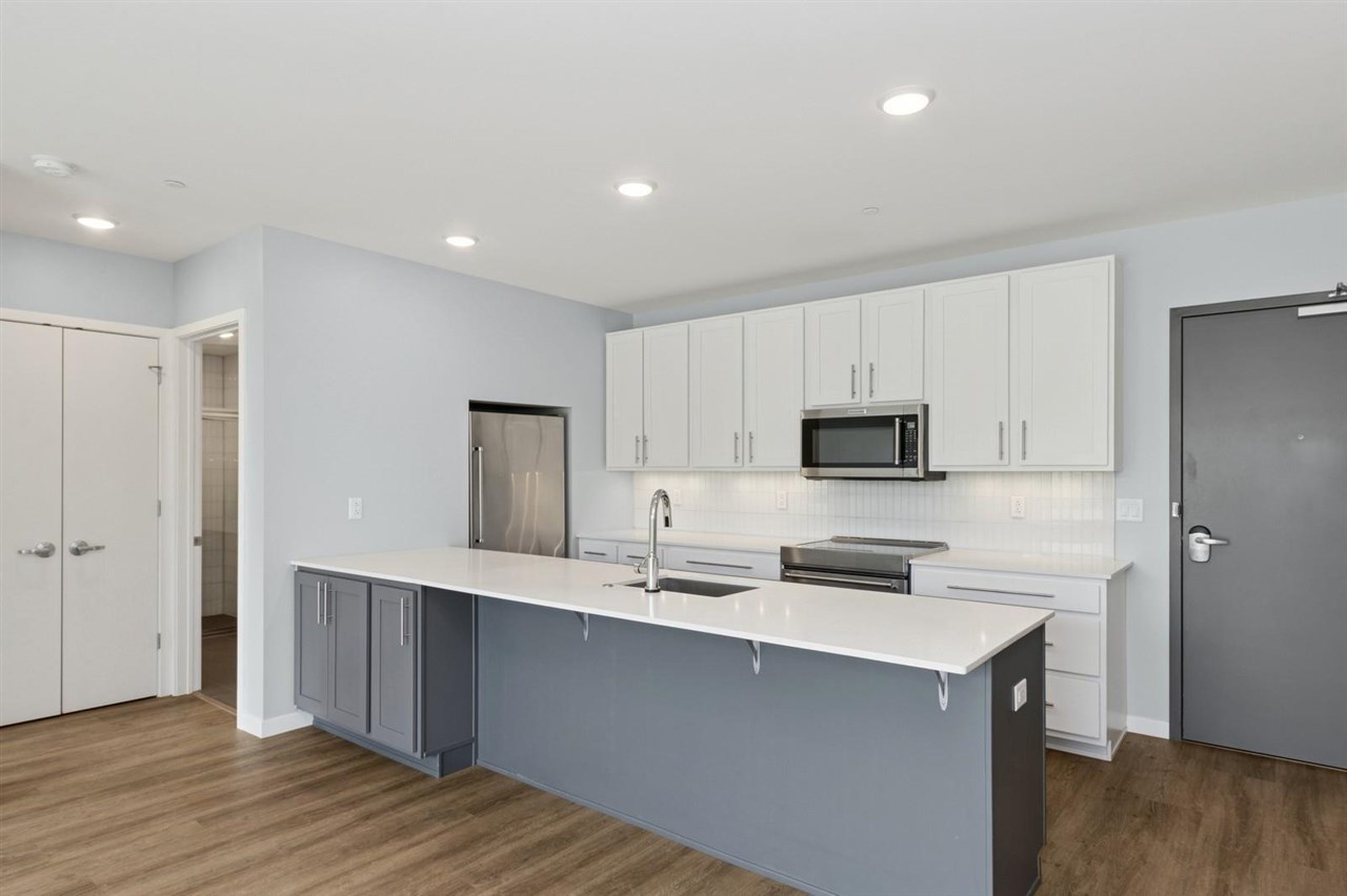 1 University Way Unit: No. 214