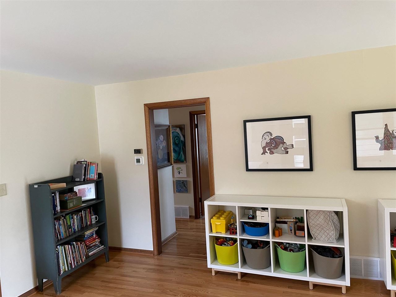 30 Montrose Ave