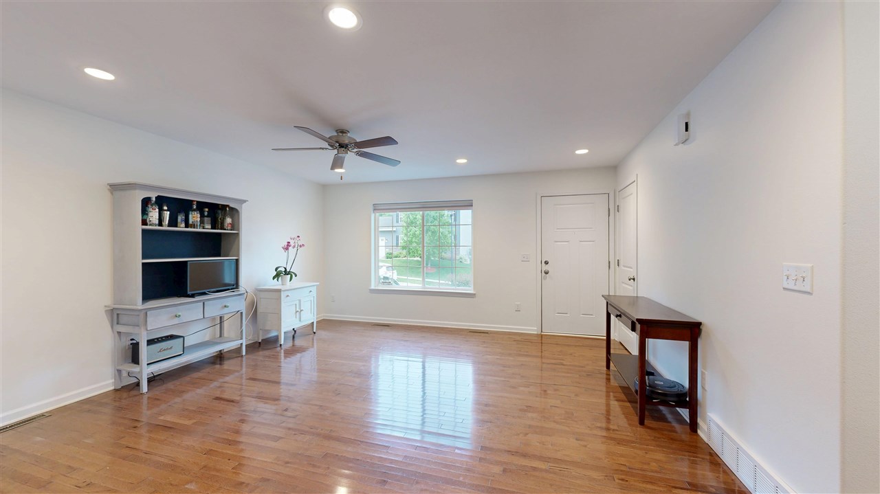 1113 Manitou Trl