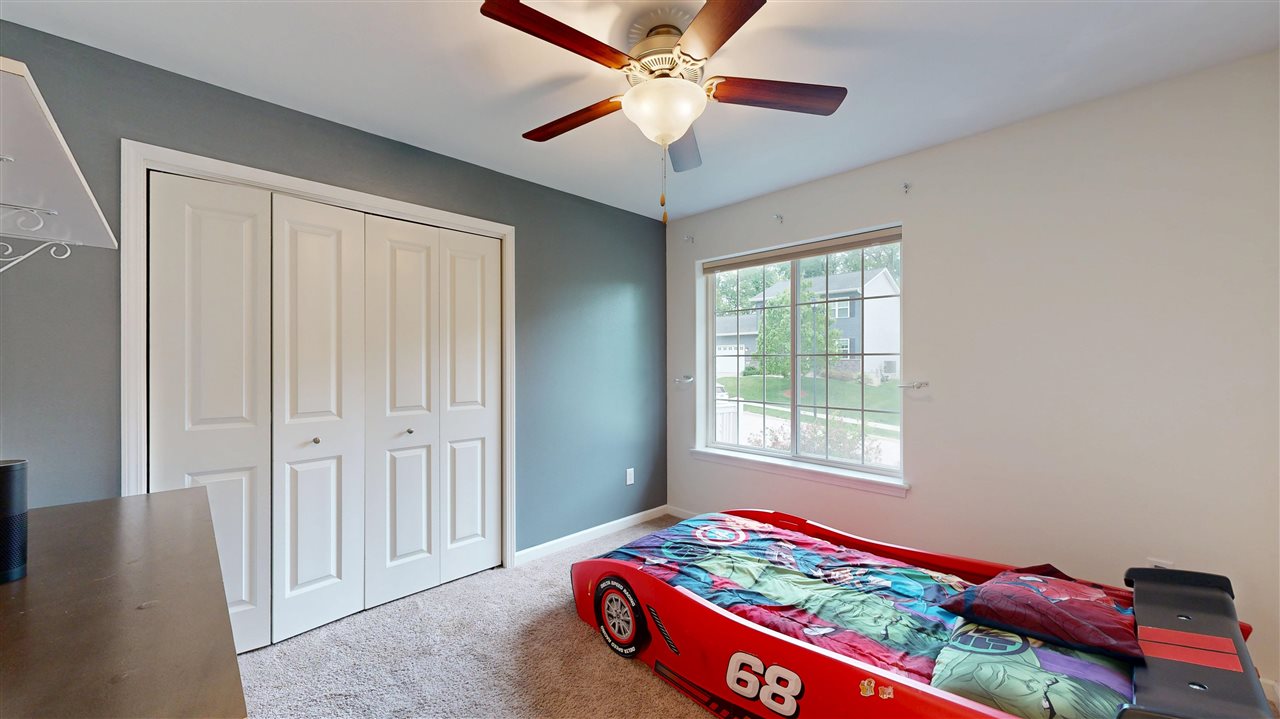 1113 Manitou Trl