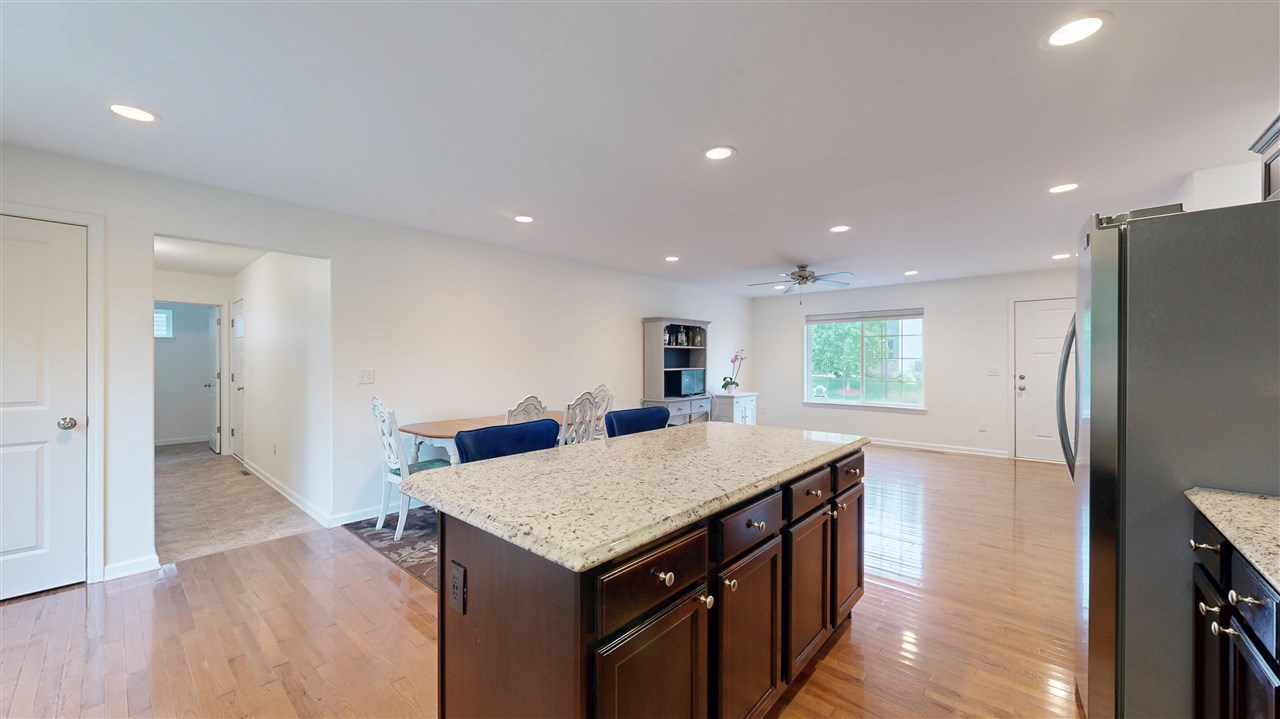 1113 Manitou Trl