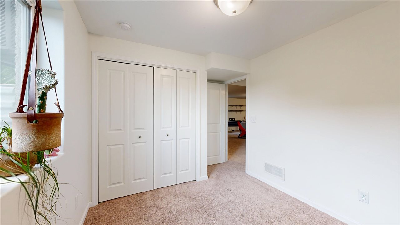 1113 Manitou Trl