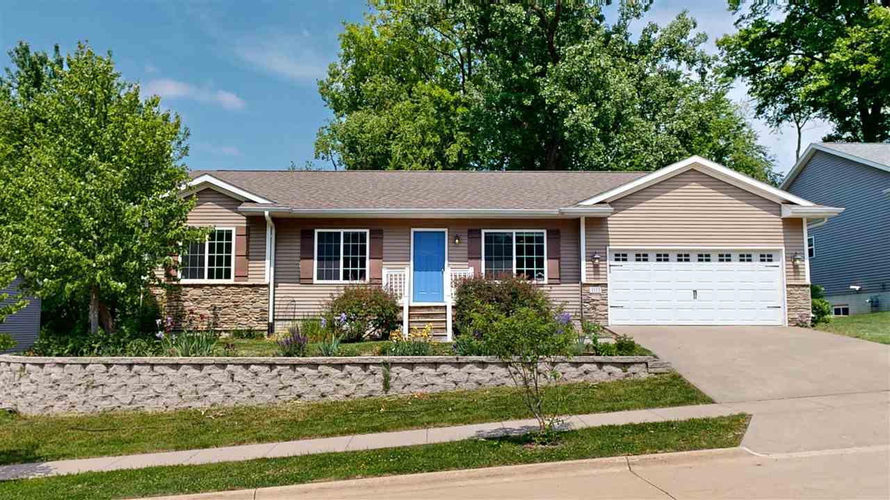1113 Manitou Trl