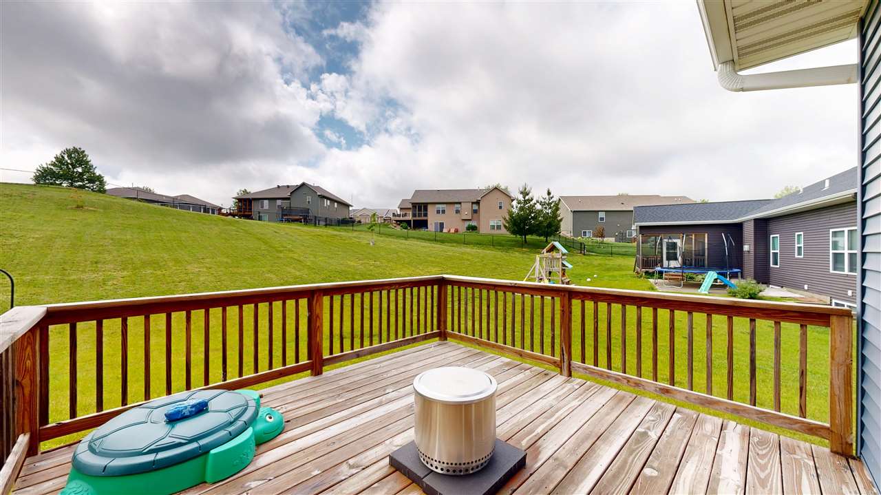 1002 Iris Ave