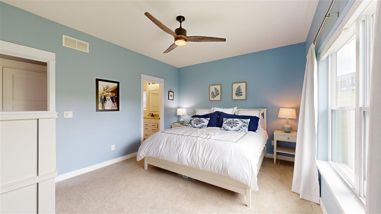 1002 Iris Ave