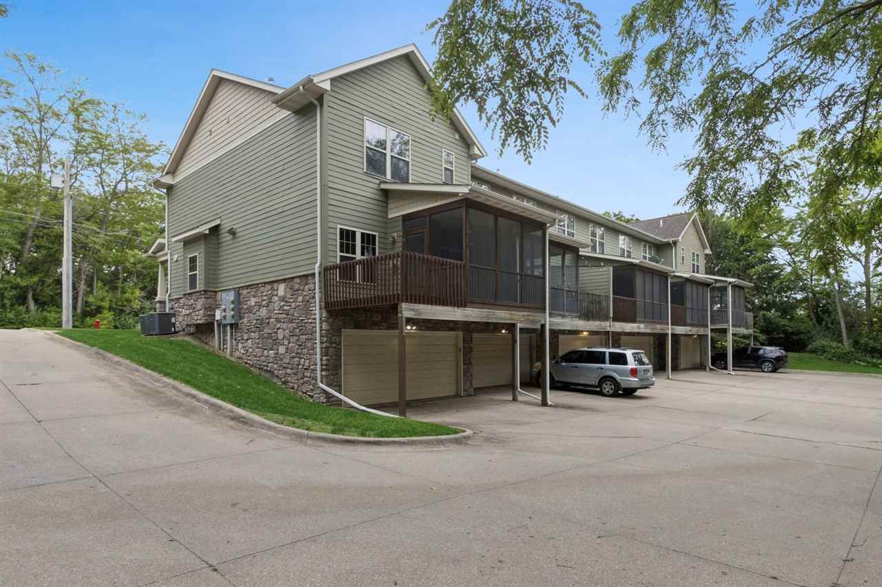 1892 N Dubuque Rd