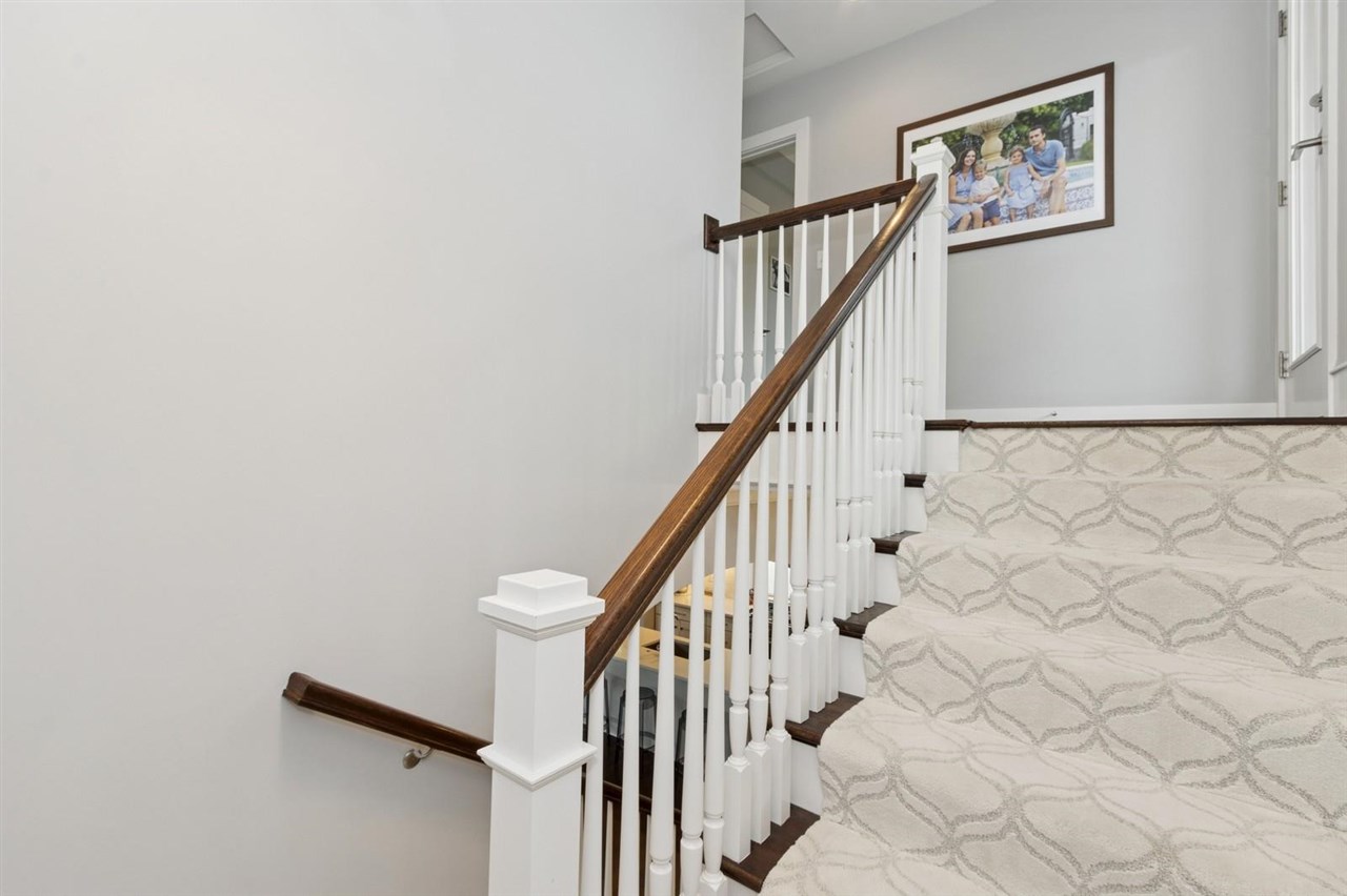 993 Ball St