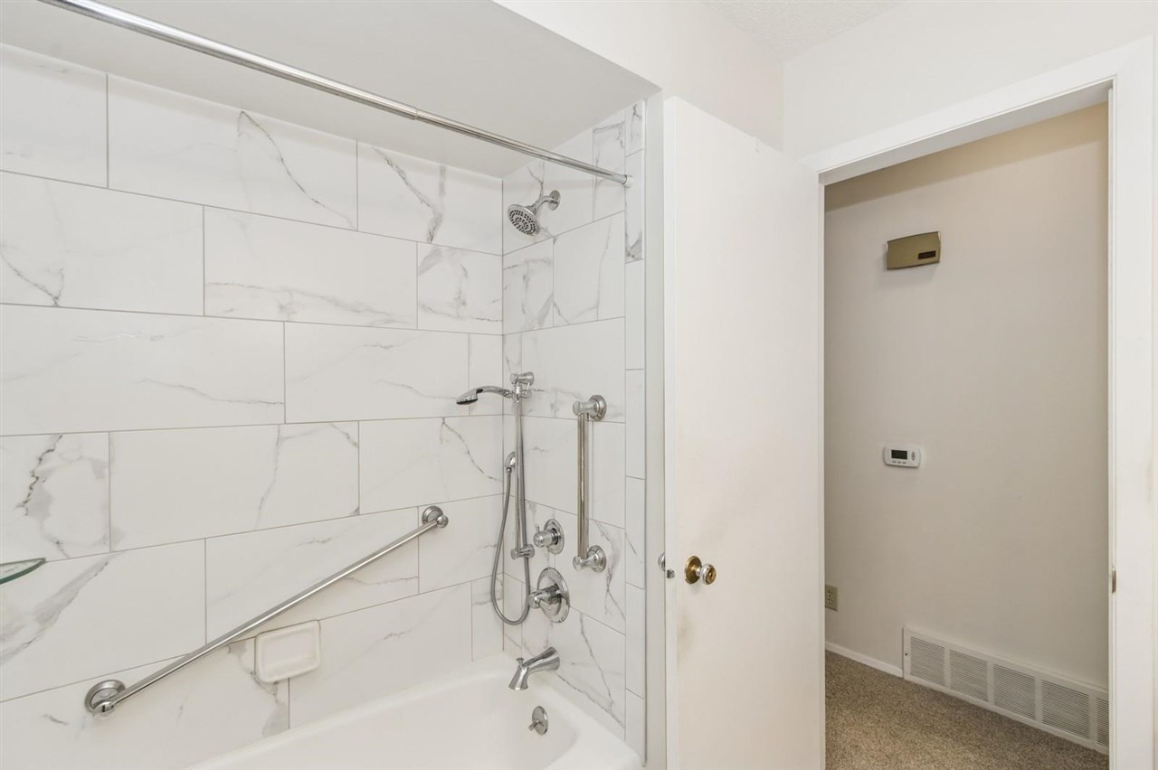 225 Linden Ct