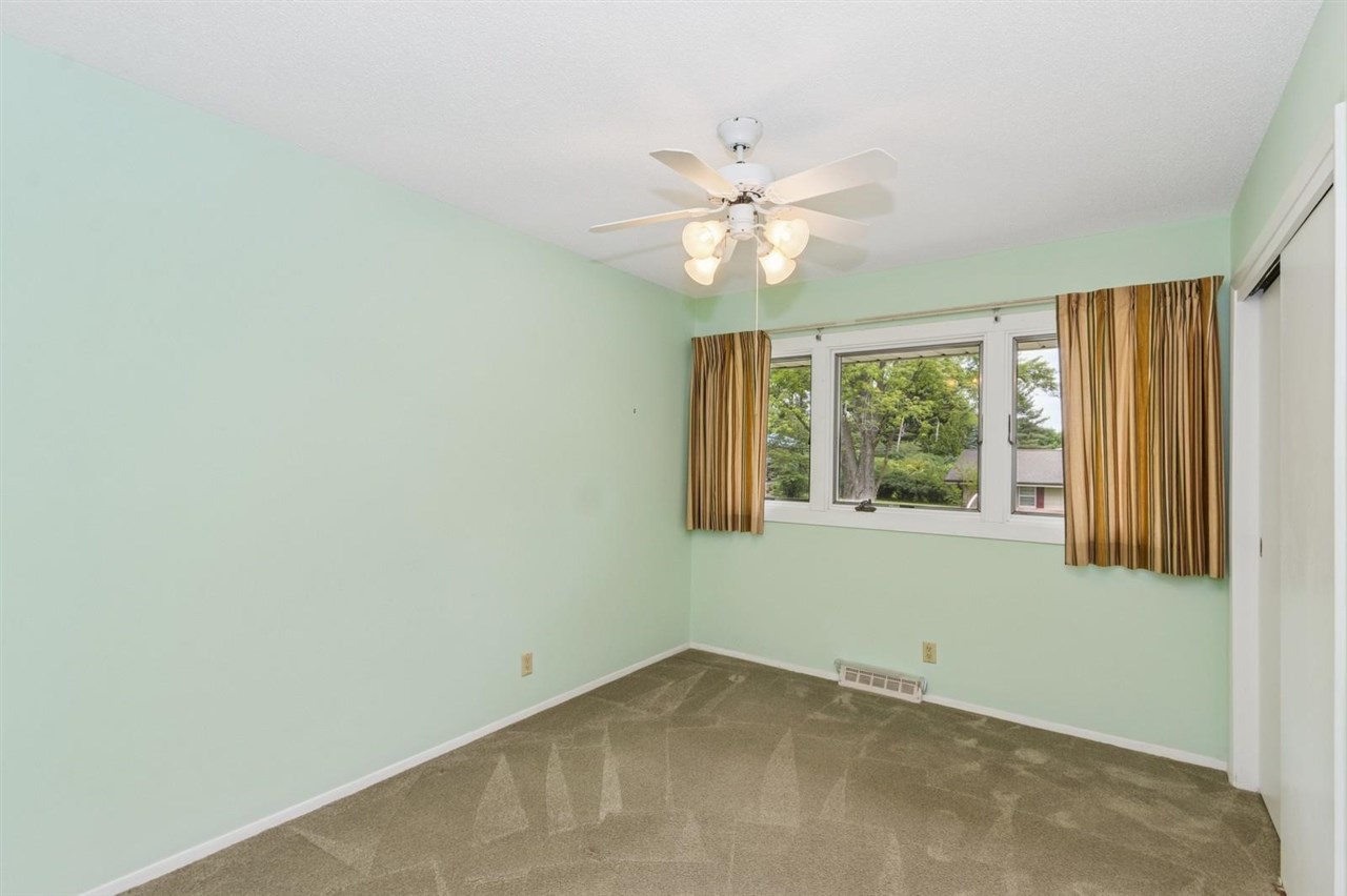 225 Linden Ct
