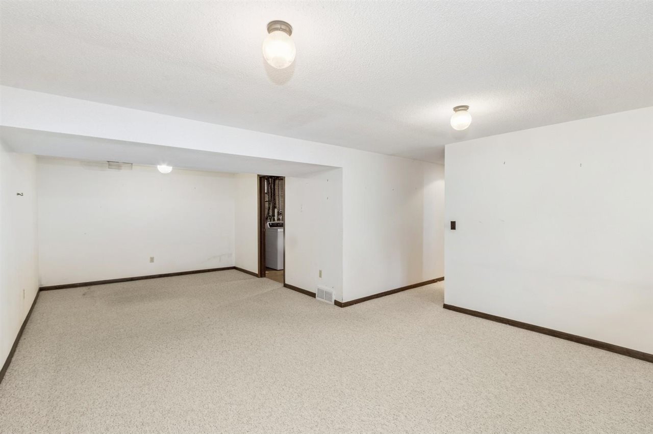 225 Linden Ct