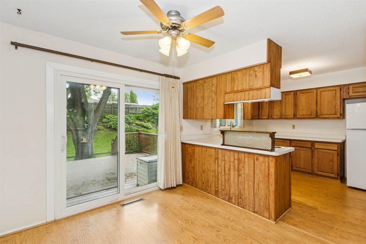 225 Linden Ct