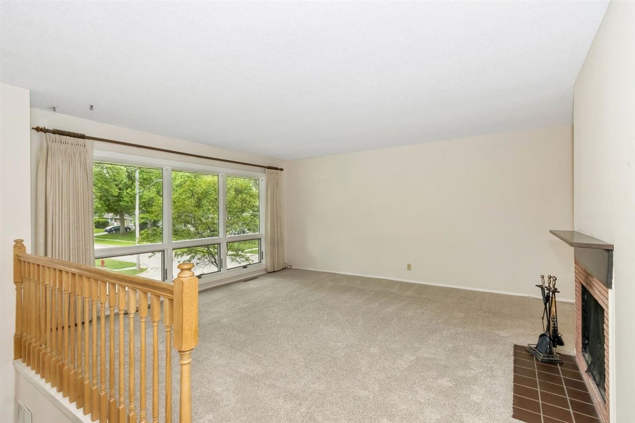 225 Linden Ct
