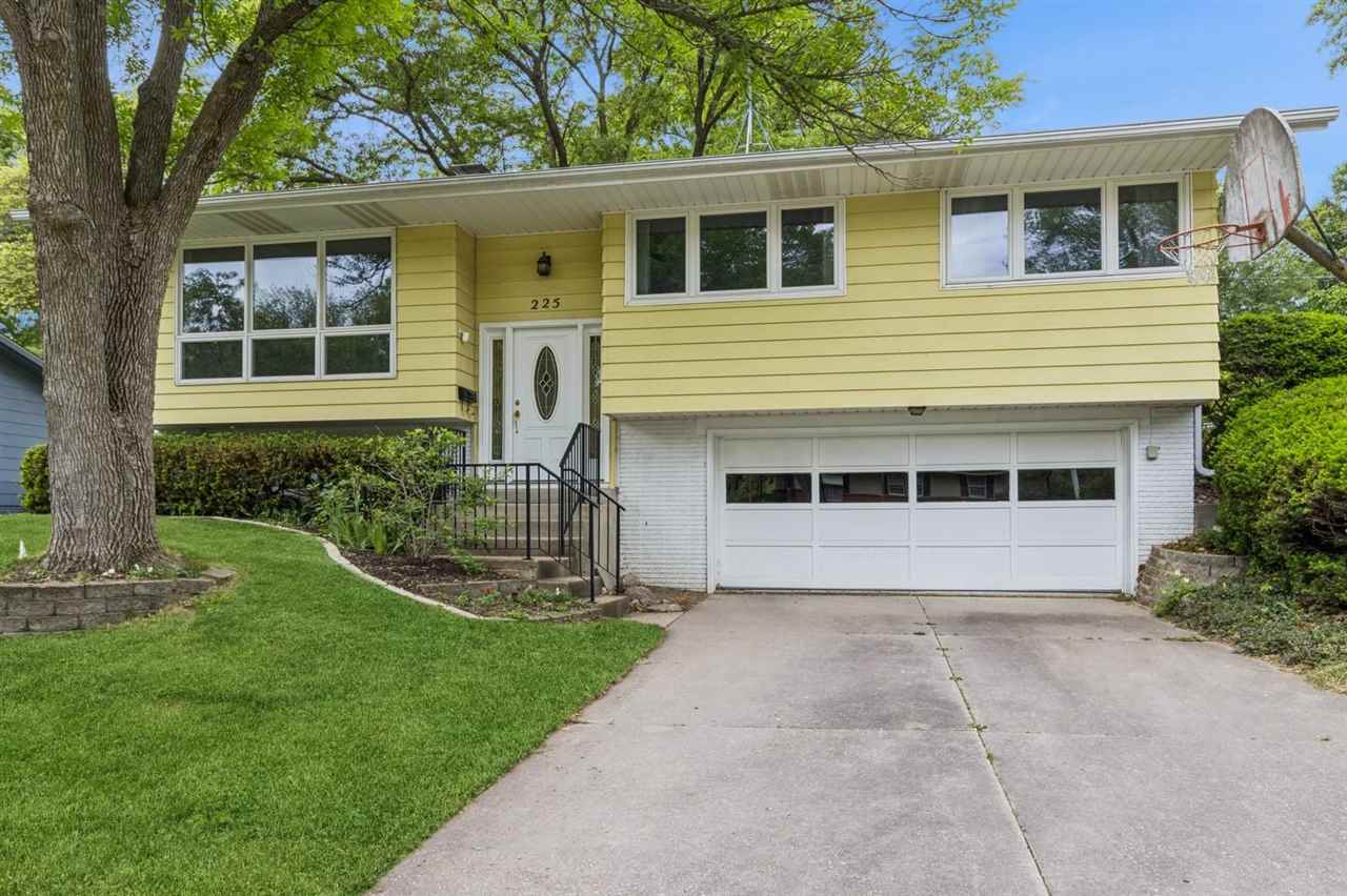 225 Linden Ct
