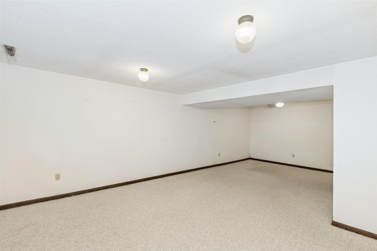 225 Linden Ct