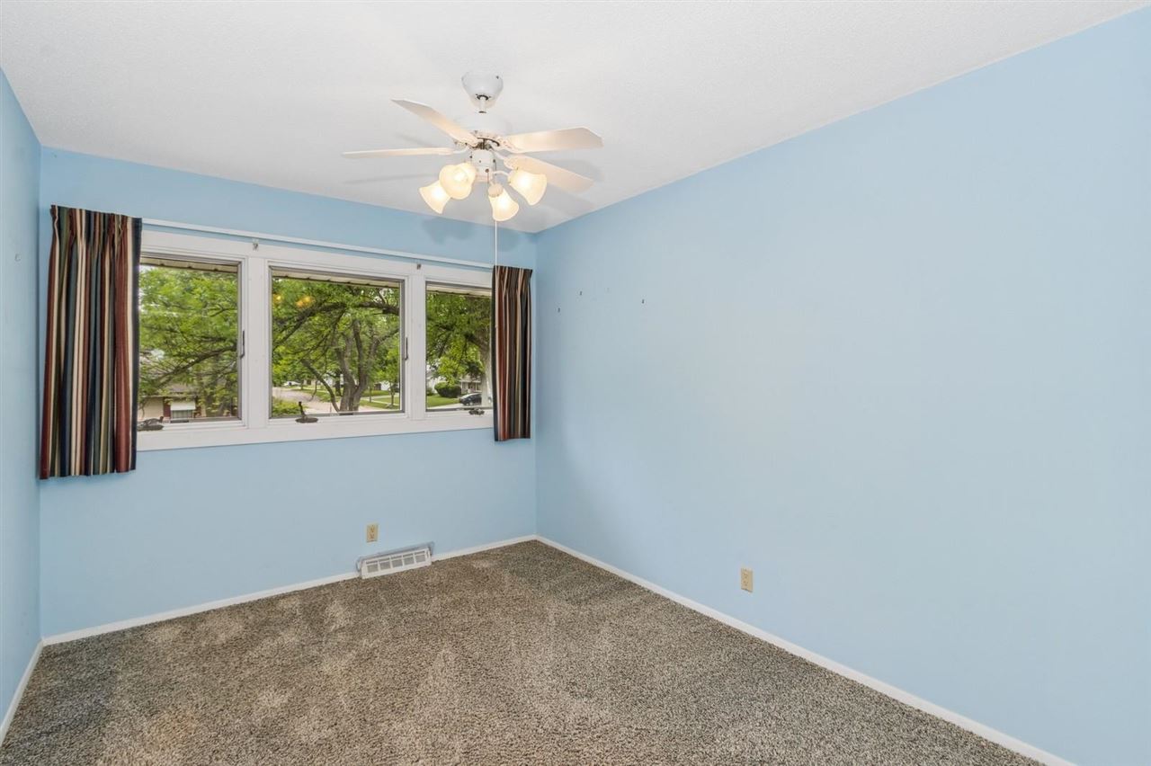 225 Linden Ct
