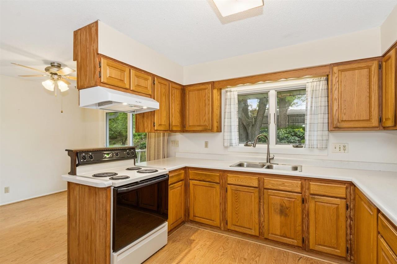 225 Linden Ct
