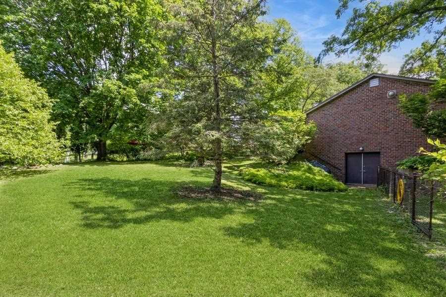 9 Penn Cir