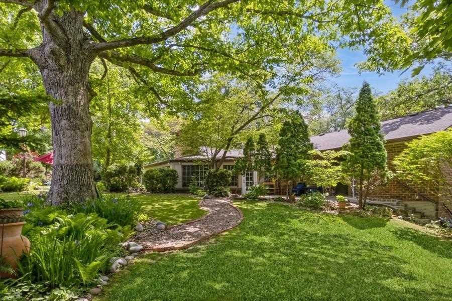 9 Penn Cir